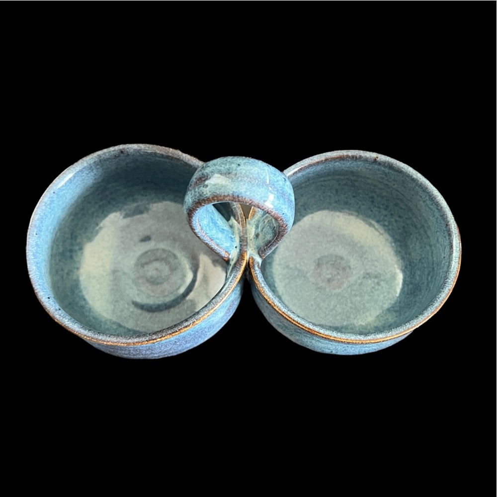 Vintage Pottery Condiment Set. Signature on bottom blue - Picture 4 of 7
